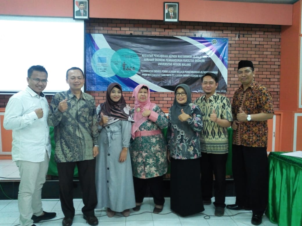 Dosen Jurusan Ekonomi Pembangunan Universitas Negeri Malang Sosialisasikan BLENDED LEARNING kepada MGMP Ekonomi SMA Kota Mojokerto